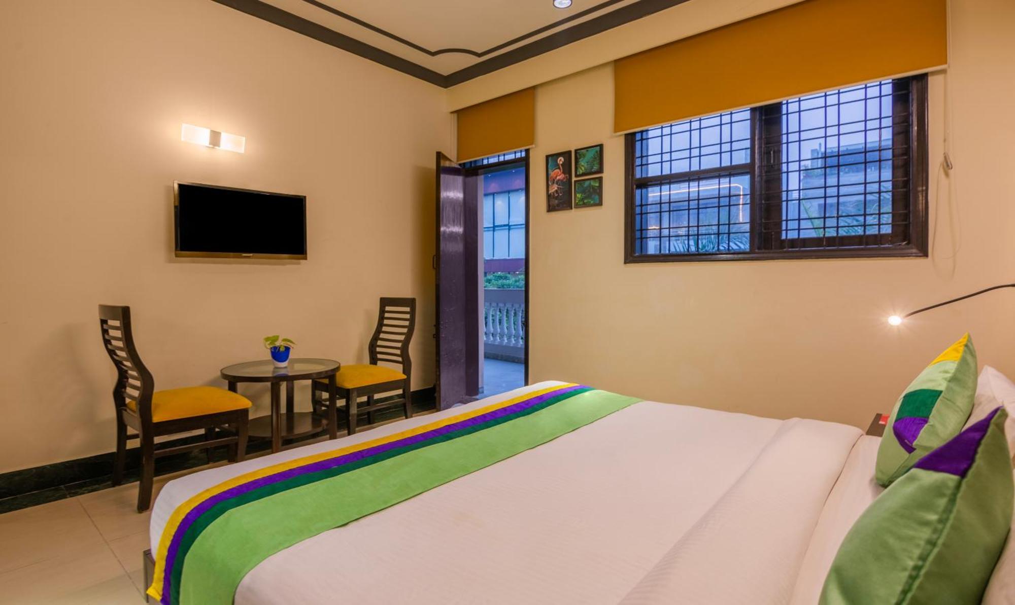 Super Townhouse Sushant Lok Phase 1 Formerly Hotel Neven Gurgaon Zewnętrze zdjęcie