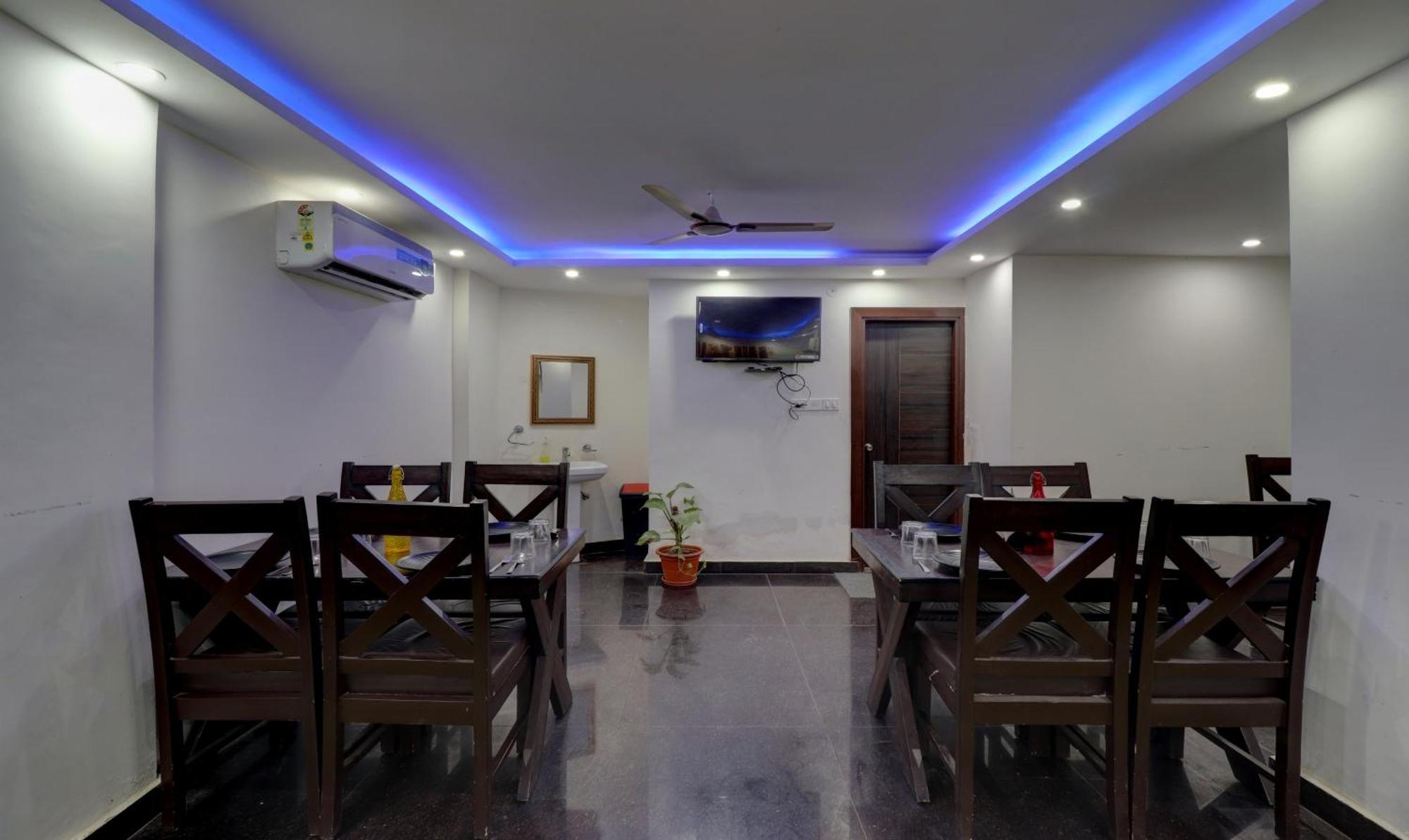 Super Townhouse Sushant Lok Phase 1 Formerly Hotel Neven Gurgaon Zewnętrze zdjęcie
